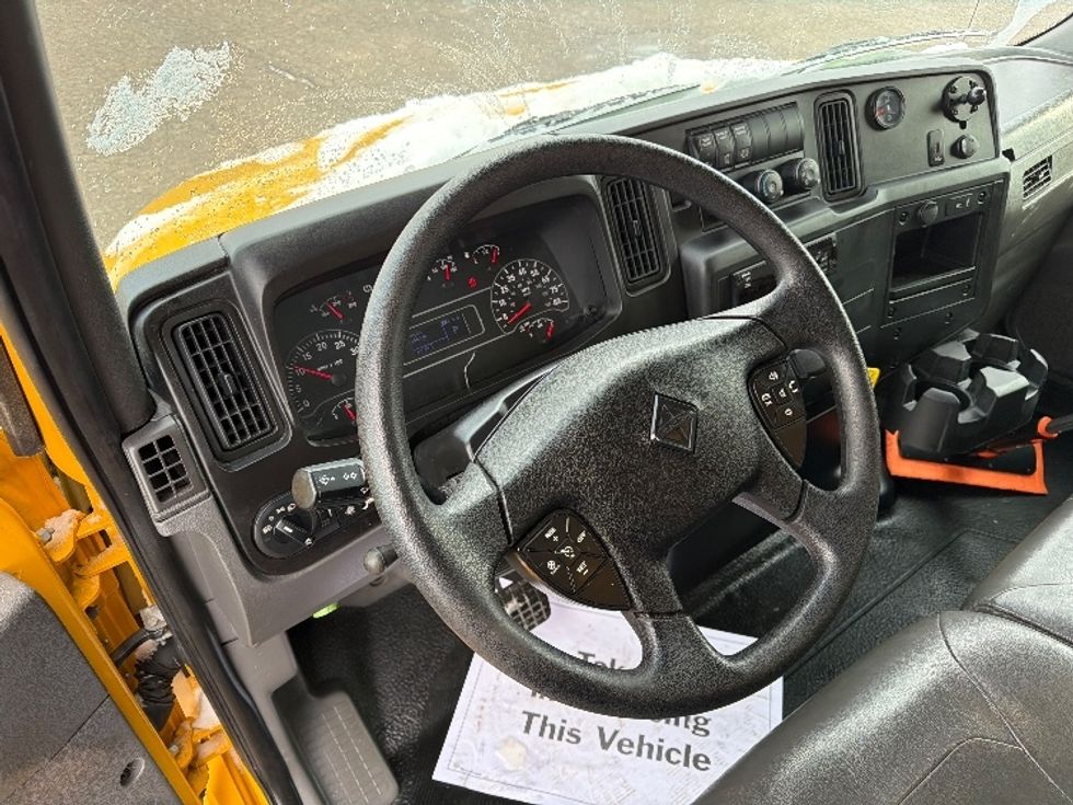 Medium Duty Box Truck-Light and Medium Duty Trucks-International-2020-MV607-Lansing-MI-160,149\n\t\tmiles-$ 33,750 - Image 17