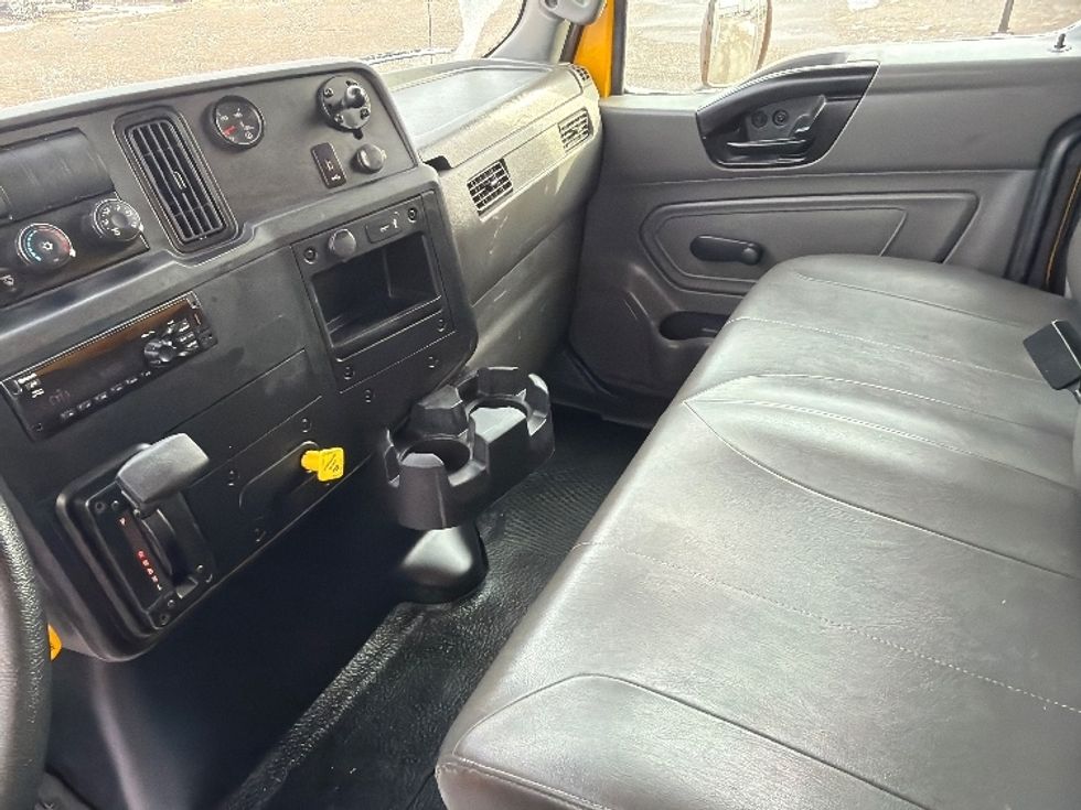 Medium Duty Box Truck-Light and Medium Duty Trucks-International-2020-MV607-Lansing-MI-160,149\n\t\tmiles-$ 33,750 - Image 19