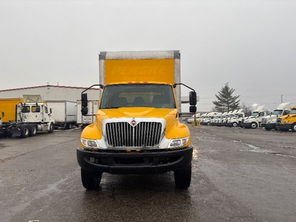 Medium Duty Box Truck-Light and Medium Duty Trucks-International-2020-MV607-Lansing-MI-160,149\n\t\tmiles-$ 33,750 - Image 2