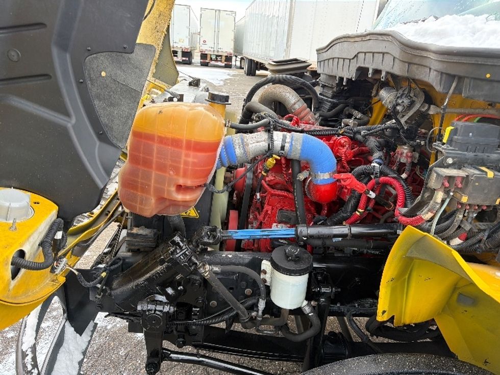 Medium Duty Box Truck-Light and Medium Duty Trucks-International-2020-MV607-Lansing-MI-160,149\n\t\tmiles-$ 33,750 - Image 24