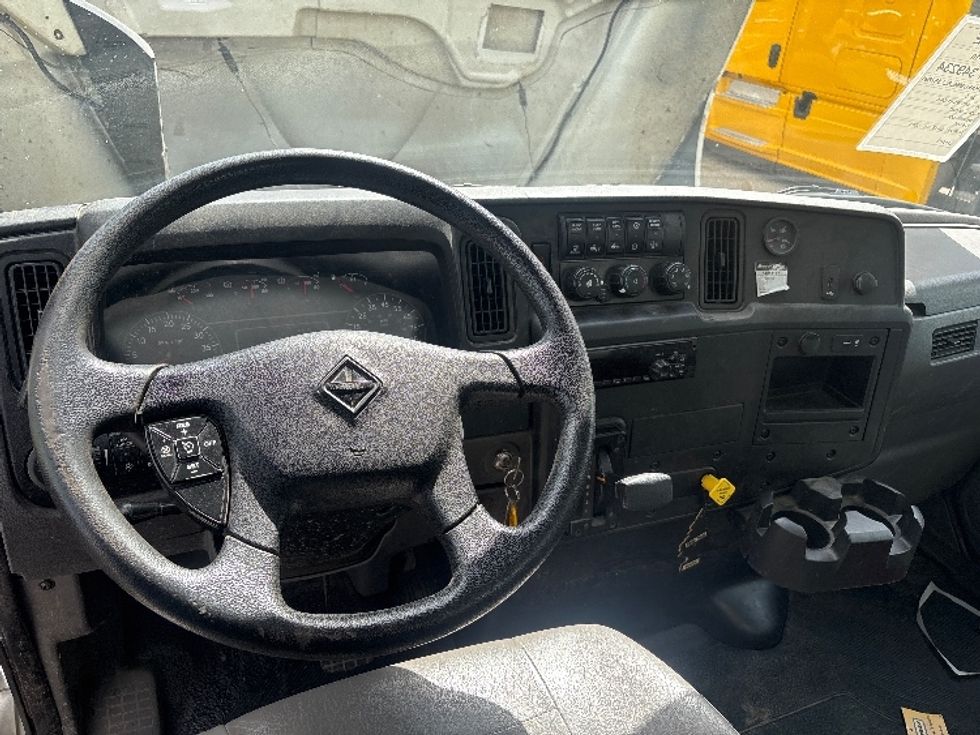 Medium Duty Box Truck-Light and Medium Duty Trucks-International-2020-MV607-Lansing-MI-176,179\n\t\tmiles-$ 40,500 - Image 18