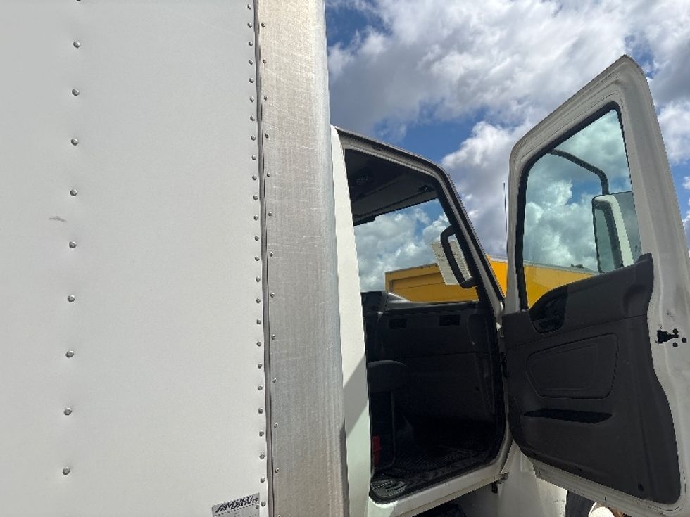 Medium Duty Box Truck-Light and Medium Duty Trucks-International-2020-MV607-Lansing-MI-176,179\n\t\tmiles-$ 40,500 - Image 20