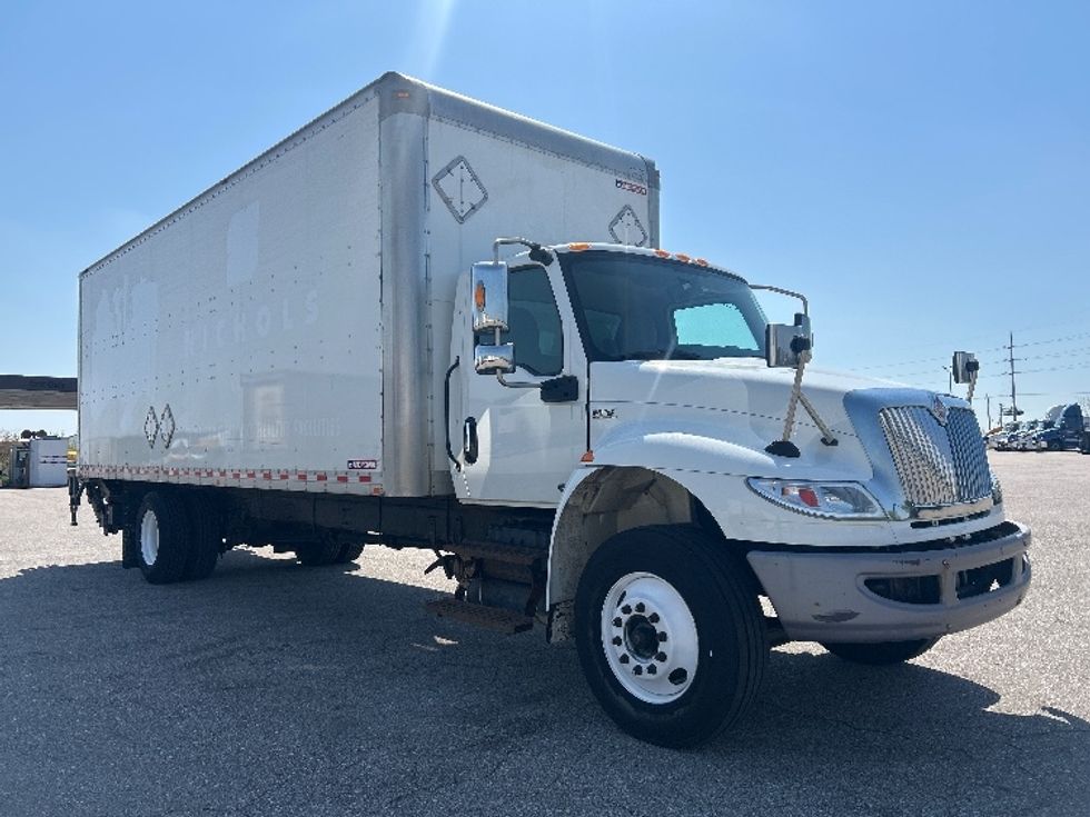 Medium Duty Box Truck-Light and Medium Duty Trucks-International-2020-MV607-Lansing-MI-189,093\n\t\tmiles-$ 33,750 - Image 1
