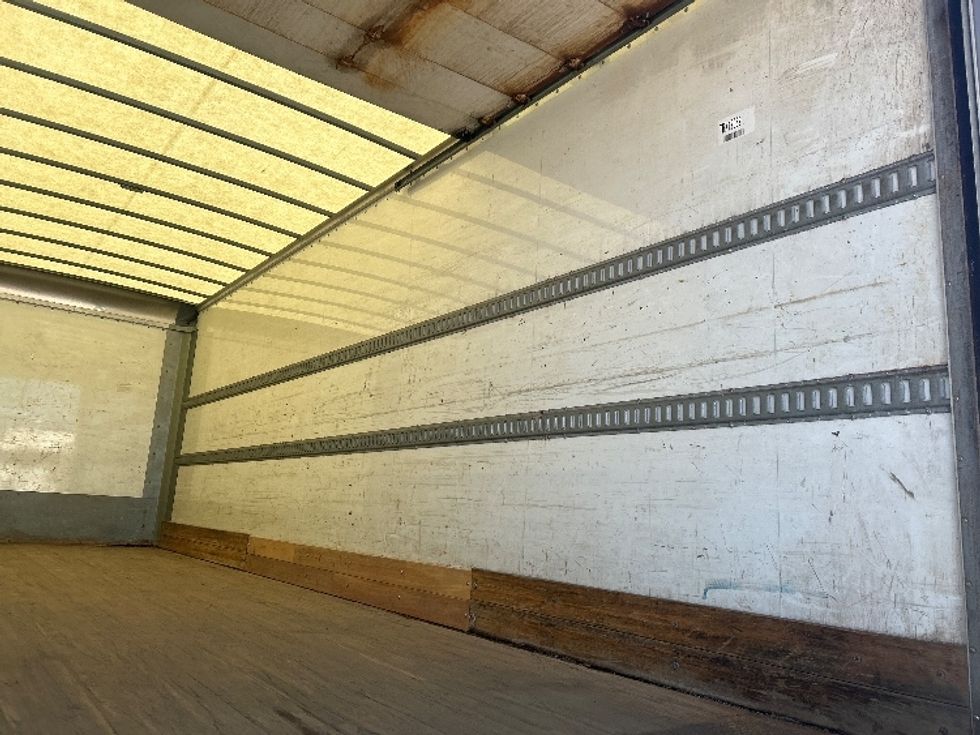 Medium Duty Box Truck-Light and Medium Duty Trucks-International-2020-MV607-Lansing-MI-189,093\n\t\tmiles-$ 33,750 - Image 12