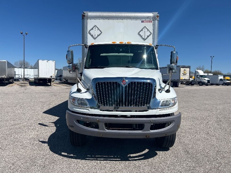 Medium Duty Box Truck-Light and Medium Duty Trucks-International-2020-MV607-Lansing-MI-189,093\n\t\tmiles-$ 33,750 - Image 2