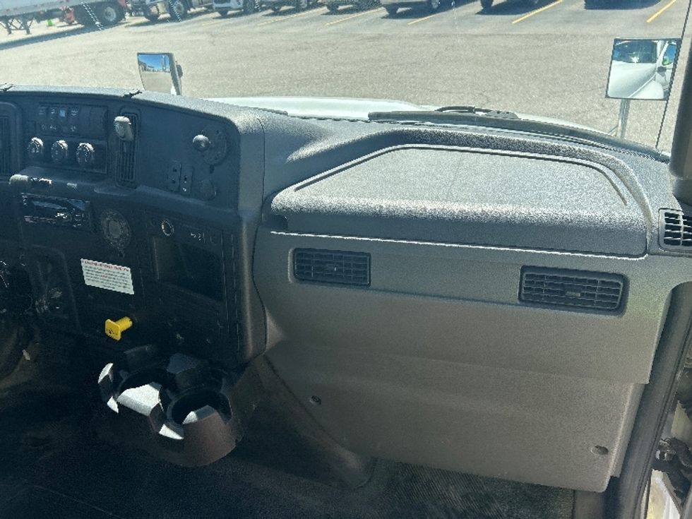 Medium Duty Box Truck-Light and Medium Duty Trucks-International-2020-MV607-Lansing-MI-189,093\n\t\tmiles-$ 33,750 - Image 21