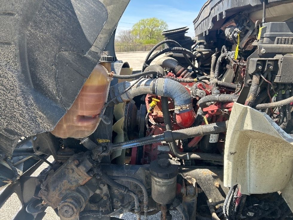 Medium Duty Box Truck-Light and Medium Duty Trucks-International-2020-MV607-Lansing-MI-189,093\n\t\tmiles-$ 33,750 - Image 24