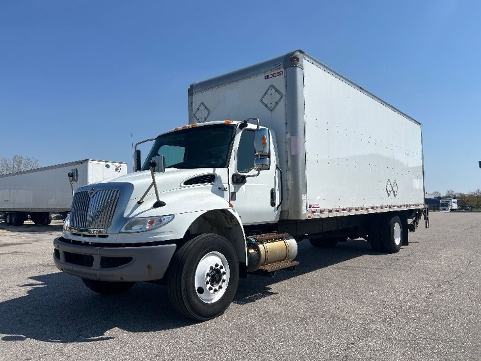 Medium Duty Box Truck-Light and Medium Duty Trucks-International-2020-MV607-Lansing-MI-189,093\n\t\tmiles-$ 33,750 - Image 3