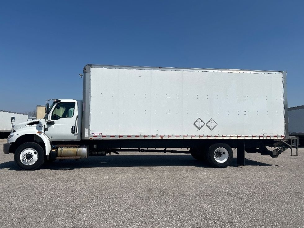 Medium Duty Box Truck-Light and Medium Duty Trucks-International-2020-MV607-Lansing-MI-189,093\n\t\tmiles-$ 33,750 - Image 4