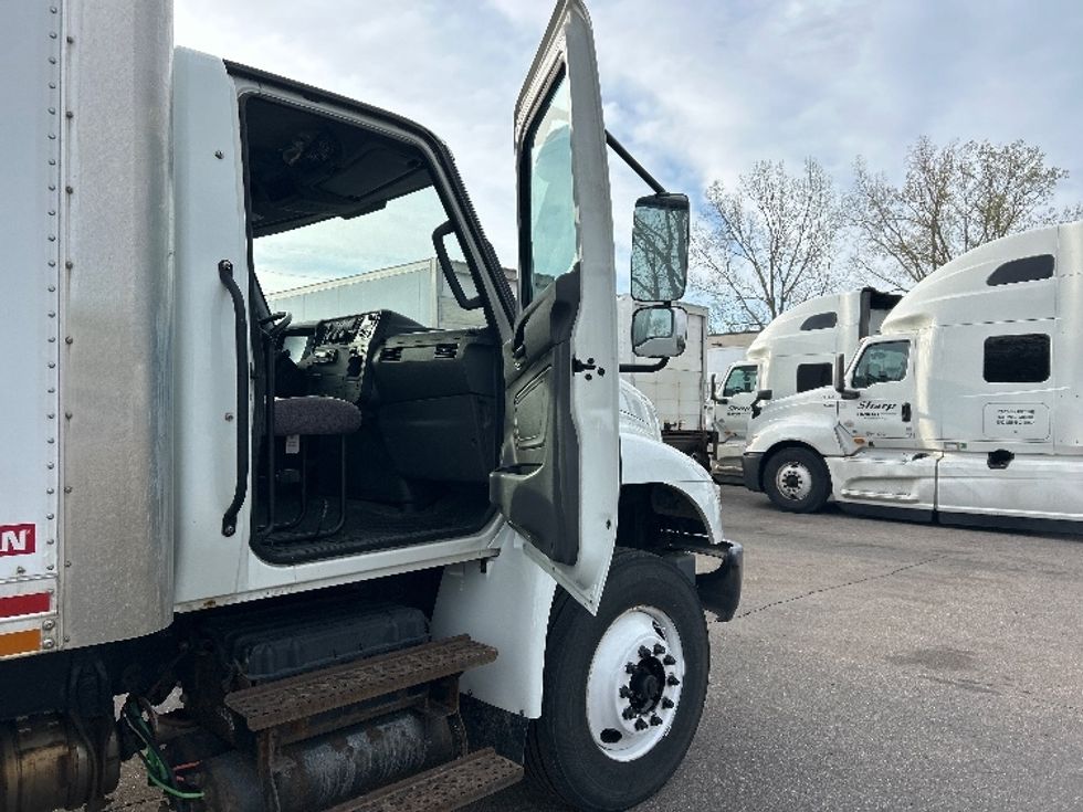 Medium Duty Box Truck-Light and Medium Duty Trucks-International-2020-MV607-Lansing-MI-219,496\n\t\tmiles-$ 25,250 - Image 16