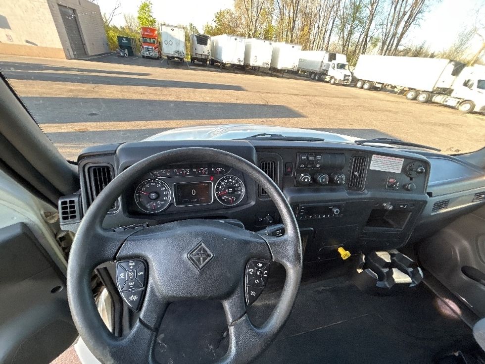 Medium Duty Box Truck-Light and Medium Duty Trucks-International-2020-MV607-Lansing-MI-219,496\n\t\tmiles-$ 25,250 - Image 18