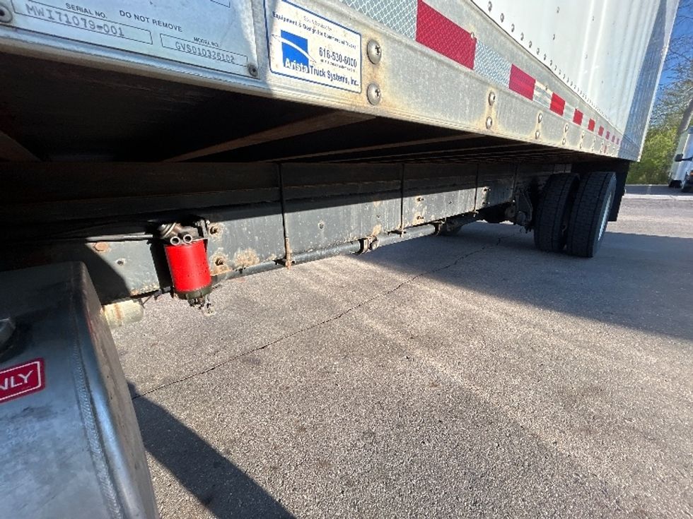 Medium Duty Box Truck-Light and Medium Duty Trucks-International-2020-MV607-Lansing-MI-219,496\n\t\tmiles-$ 25,250 - Image 5