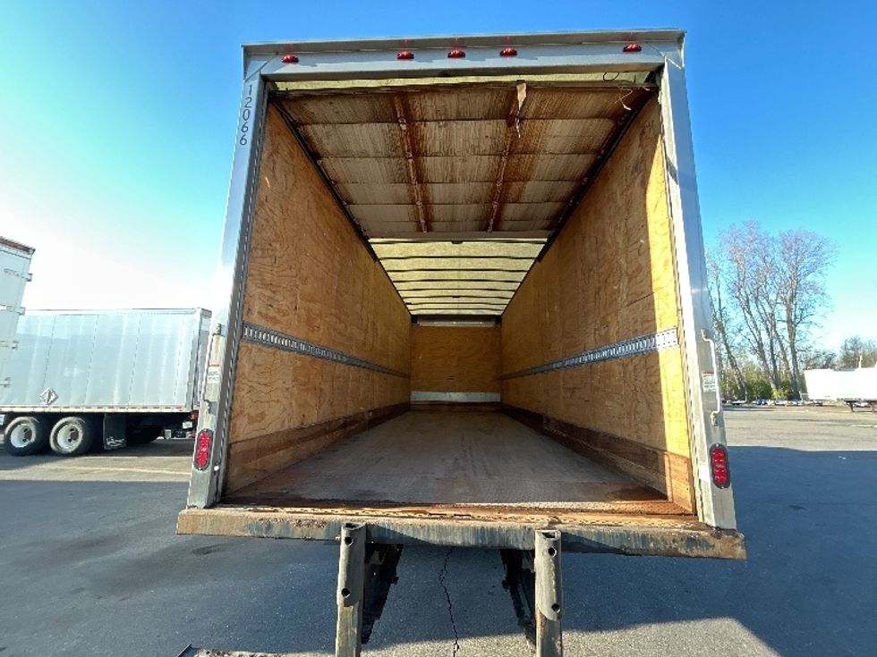 Medium Duty Box Truck-Light and Medium Duty Trucks-International-2020-MV607-Lansing-MI-219,496\n\t\tmiles-$ 25,250 - Image 8