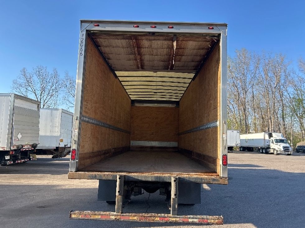 Medium Duty Box Truck-Light and Medium Duty Trucks-International-2020-MV607-Lansing-MI-219,496\n\t\tmiles-$ 25,250 - Image 9