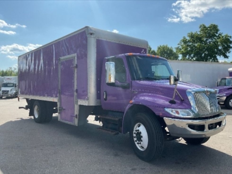 Medium Duty Box Truck-Light and Medium Duty Trucks-International-2020-MV607-Lansing-MI-219,538\n\t\tmiles-$ 32,250 - Image 1