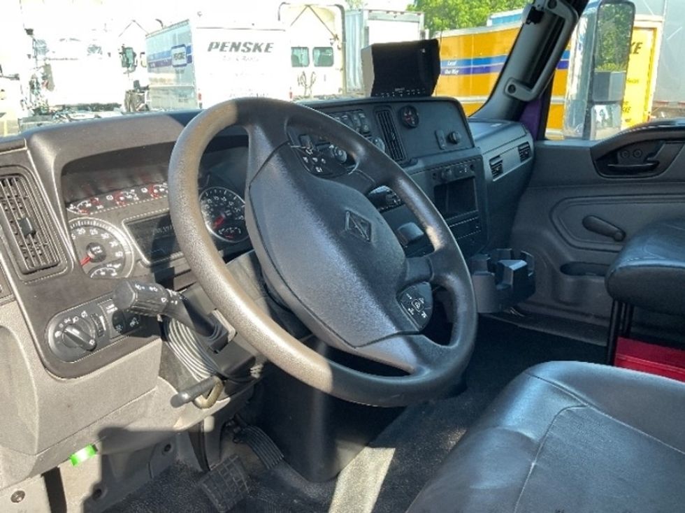 Medium Duty Box Truck-Light and Medium Duty Trucks-International-2020-MV607-Lansing-MI-219,538\n\t\tmiles-$ 32,250 - Image 17