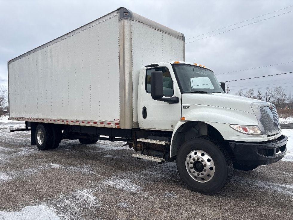 Medium Duty Box Truck-Light and Medium Duty Trucks-International-2020-MV607-Lansing-MI-231,920\n\t\tmiles-$ 33,250 - Image 1