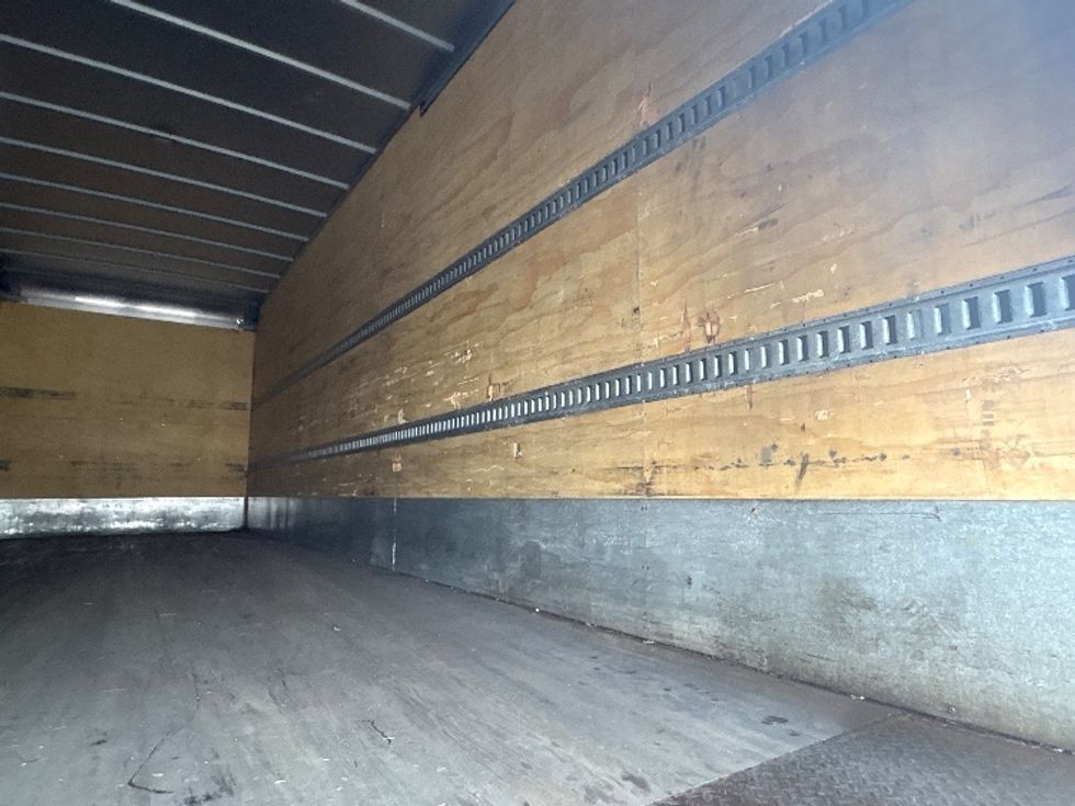 Medium Duty Box Truck-Light and Medium Duty Trucks-International-2020-MV607-Lansing-MI-231,920\n\t\tmiles-$ 33,250 - Image 12