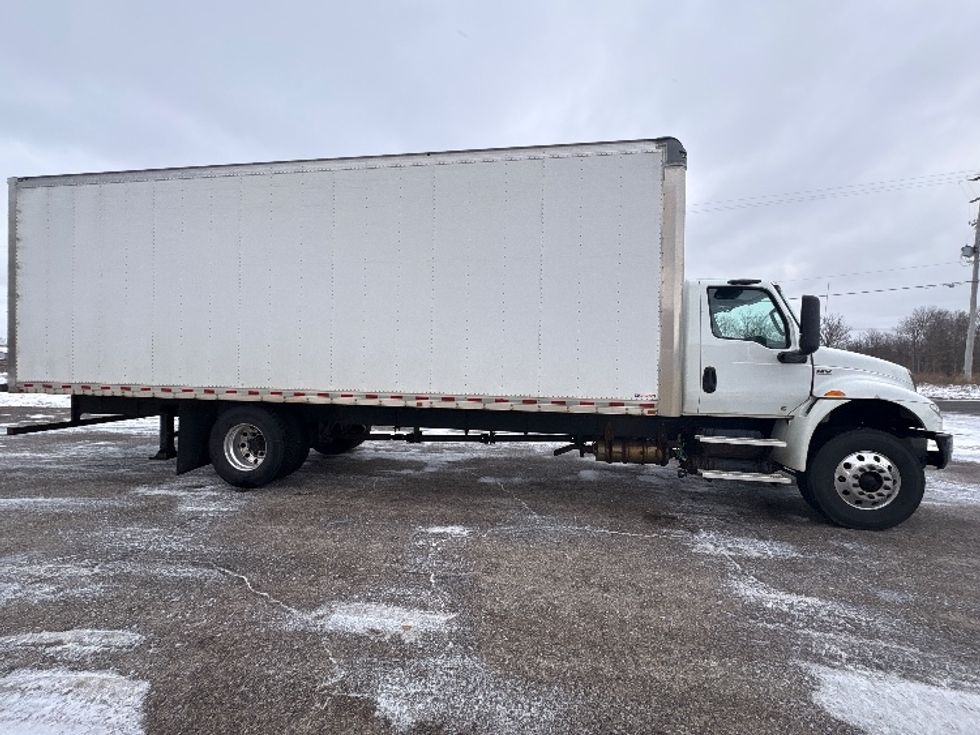 Medium Duty Box Truck-Light and Medium Duty Trucks-International-2020-MV607-Lansing-MI-231,920\n\t\tmiles-$ 33,250 - Image 15