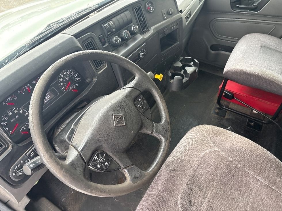 Medium Duty Box Truck-Light and Medium Duty Trucks-International-2020-MV607-Lansing-MI-231,920\n\t\tmiles-$ 33,250 - Image 17