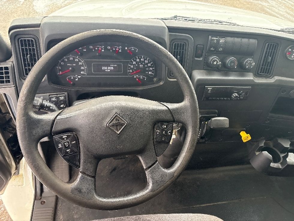 Medium Duty Box Truck-Light and Medium Duty Trucks-International-2020-MV607-Lansing-MI-231,920\n\t\tmiles-$ 33,250 - Image 18