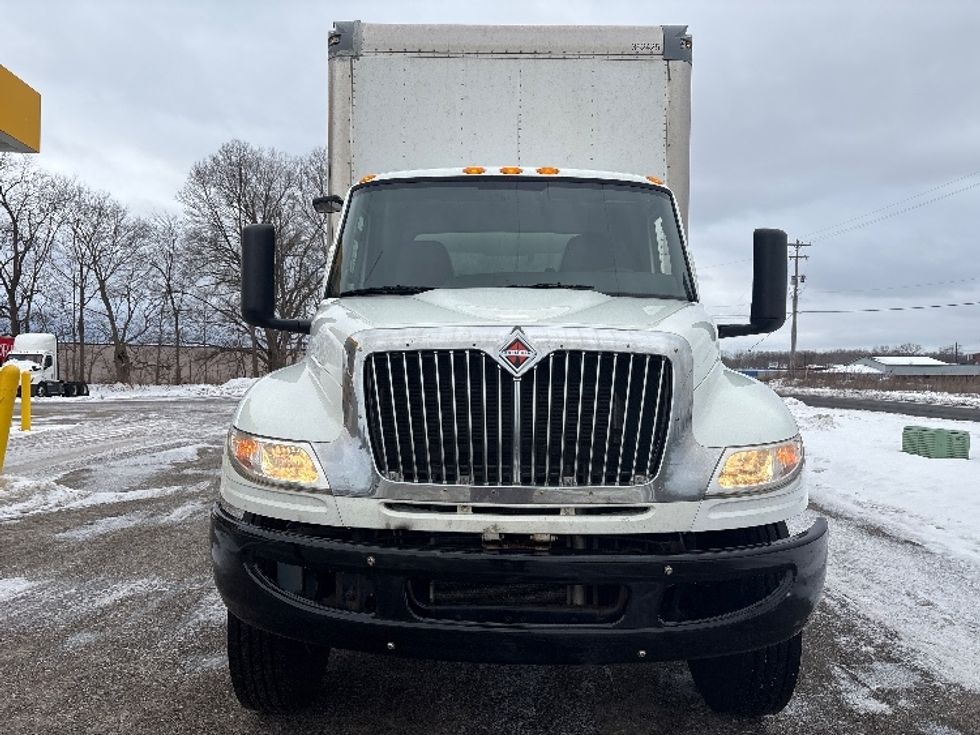 Medium Duty Box Truck-Light and Medium Duty Trucks-International-2020-MV607-Lansing-MI-231,920\n\t\tmiles-$ 33,250 - Image 2