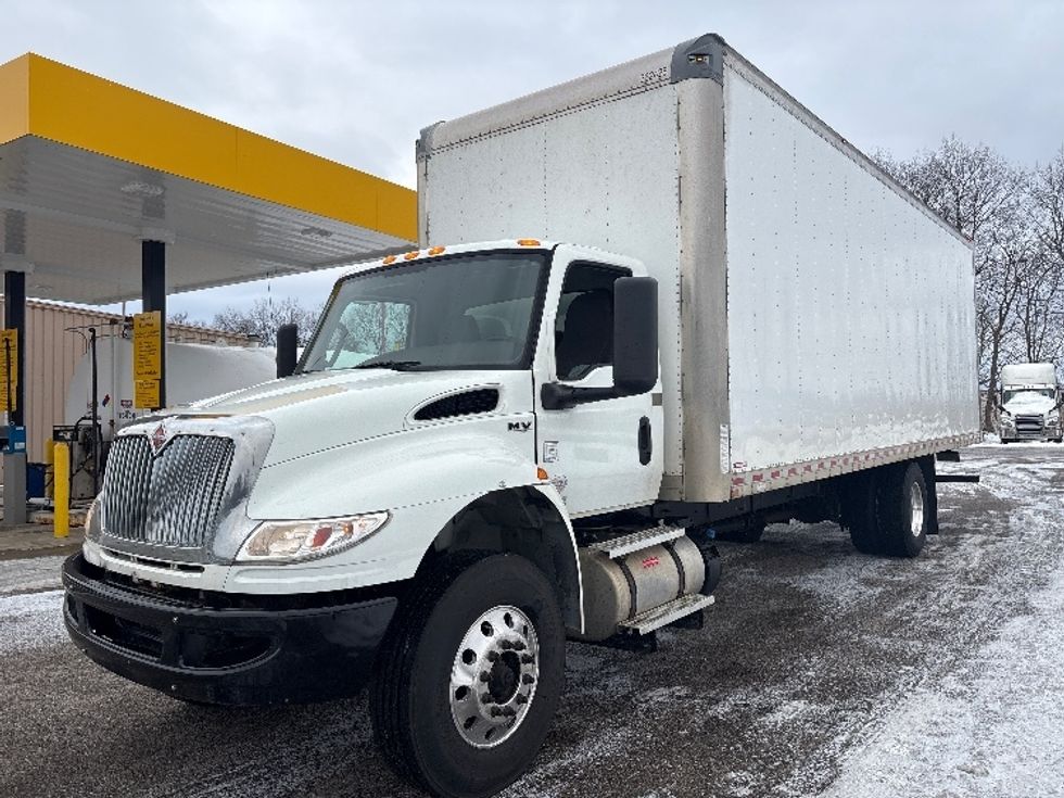 Medium Duty Box Truck-Light and Medium Duty Trucks-International-2020-MV607-Lansing-MI-231,920\n\t\tmiles-$ 33,250 - Image 3