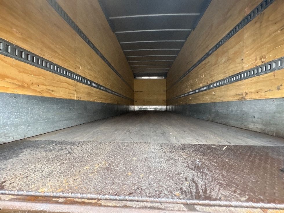 Medium Duty Box Truck-Light and Medium Duty Trucks-International-2020-MV607-Lansing-MI-231,920\n\t\tmiles-$ 33,250 - Image 8