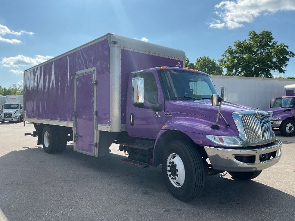 Medium Duty Box Truck-Light and Medium Duty Trucks-International-2020-MV607-Lansing-MI-248,197\n\t\tmiles-$ 27,250 - Image 1