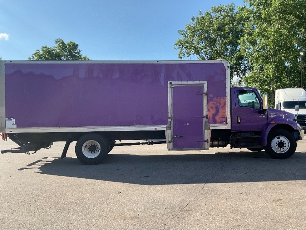 Medium Duty Box Truck-Light and Medium Duty Trucks-International-2020-MV607-Lansing-MI-248,197\n\t\tmiles-$ 27,250 - Image 15