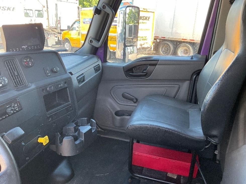 Medium Duty Box Truck-Light and Medium Duty Trucks-International-2020-MV607-Lansing-MI-248,197\n\t\tmiles-$ 27,250 - Image 19