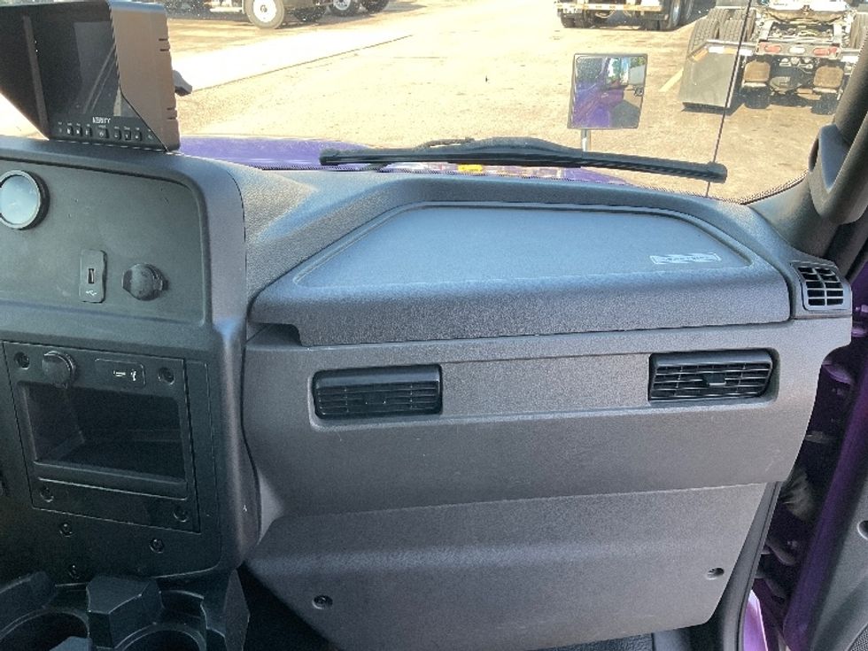 Medium Duty Box Truck-Light and Medium Duty Trucks-International-2020-MV607-Lansing-MI-248,197\n\t\tmiles-$ 27,250 - Image 21