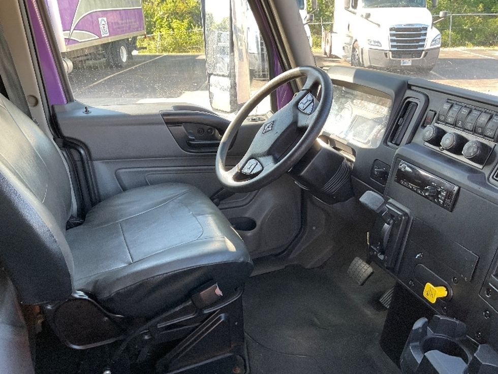 Medium Duty Box Truck-Light and Medium Duty Trucks-International-2020-MV607-Lansing-MI-248,197\n\t\tmiles-$ 27,250 - Image 22