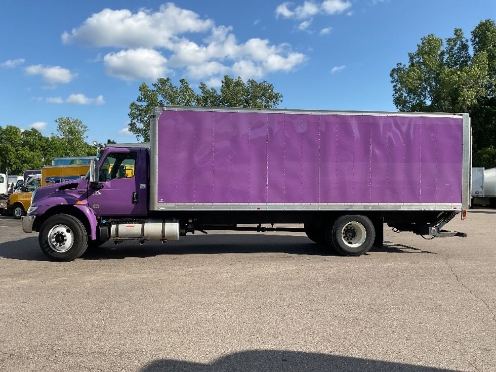 Medium Duty Box Truck-Light and Medium Duty Trucks-International-2020-MV607-Lansing-MI-248,197\n\t\tmiles-$ 27,250 - Image 4