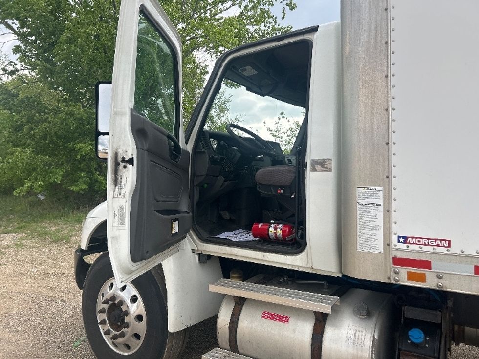 Medium Duty Box Truck-Light and Medium Duty Trucks-International-2020-MV607-Lansing-MI-270,629\n\t\tmiles-$ 33,000 - Image 16