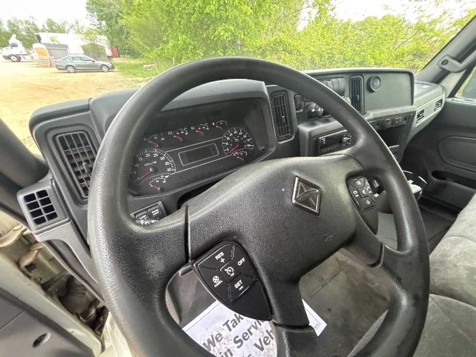 Medium Duty Box Truck-Light and Medium Duty Trucks-International-2020-MV607-Lansing-MI-270,629\n\t\tmiles-$ 33,000 - Image 17