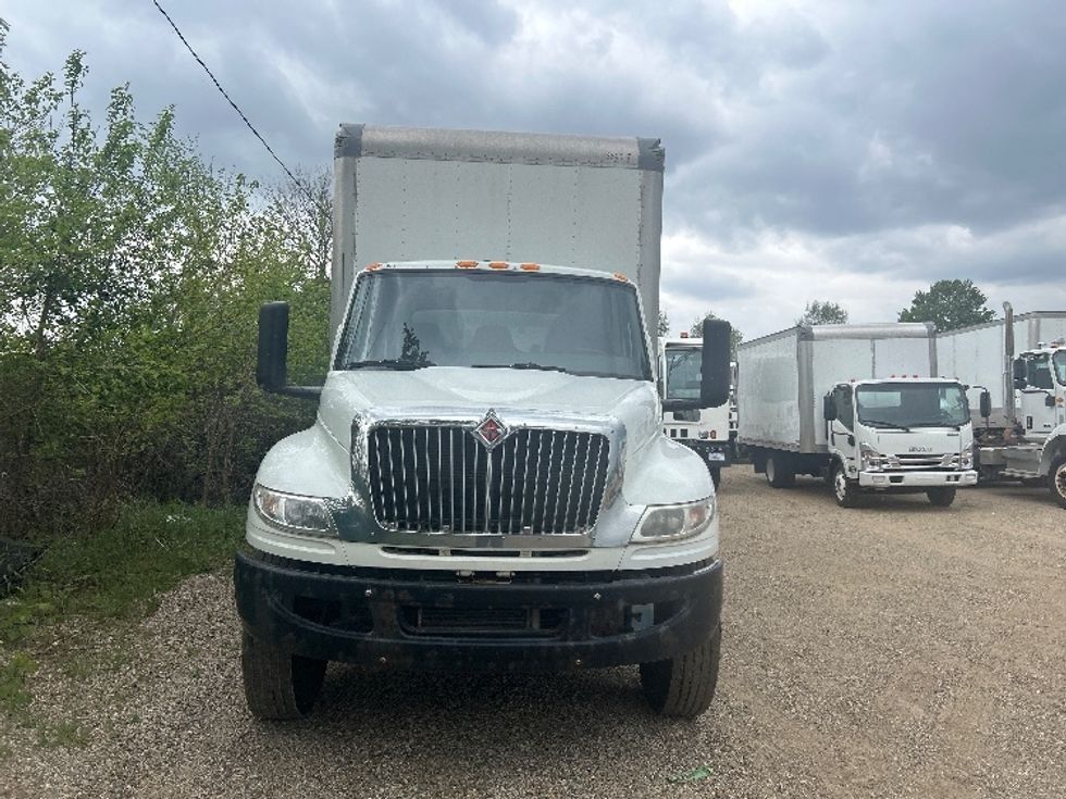 Medium Duty Box Truck-Light and Medium Duty Trucks-International-2020-MV607-Lansing-MI-270,629\n\t\tmiles-$ 33,000 - Image 2