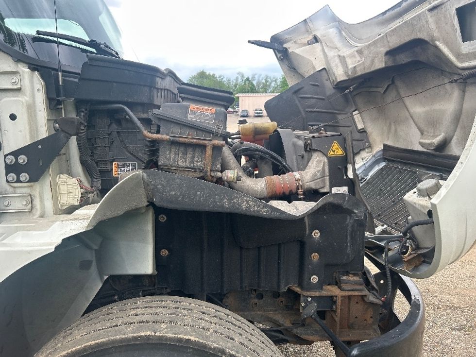Medium Duty Box Truck-Light and Medium Duty Trucks-International-2020-MV607-Lansing-MI-270,629\n\t\tmiles-$ 33,000 - Image 23