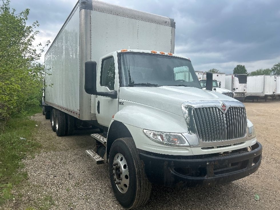 Medium Duty Box Truck-Light and Medium Duty Trucks-International-2020-MV607-Lansing-MI-270,629\n\t\tmiles-$ 33,000 - Image 3