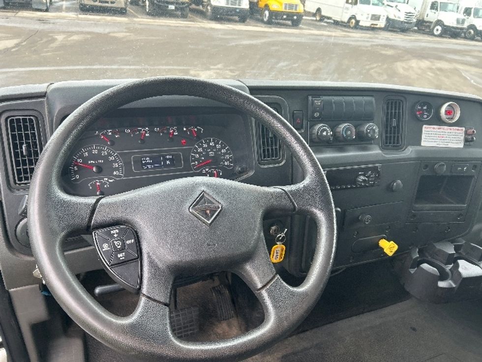 Medium Duty Box Truck-Light and Medium Duty Trucks-International-2020-MV607-Lansing-MI-278,900\n\t\tmiles-$ 23,250 - Image 17