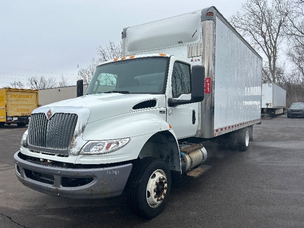 Medium Duty Box Truck-Light and Medium Duty Trucks-International-2020-MV607-Lansing-MI-278,900\n\t\tmiles-$ 23,250 - Image 3