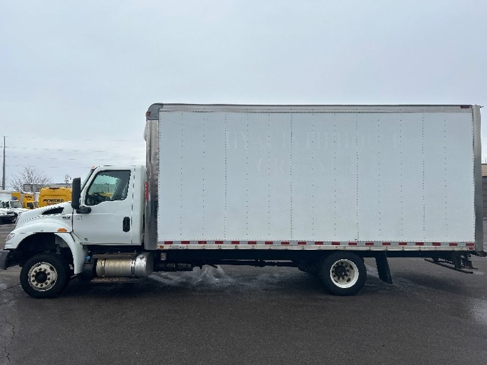Medium Duty Box Truck-Light and Medium Duty Trucks-International-2020-MV607-Lansing-MI-278,900\n\t\tmiles-$ 23,250 - Image 4