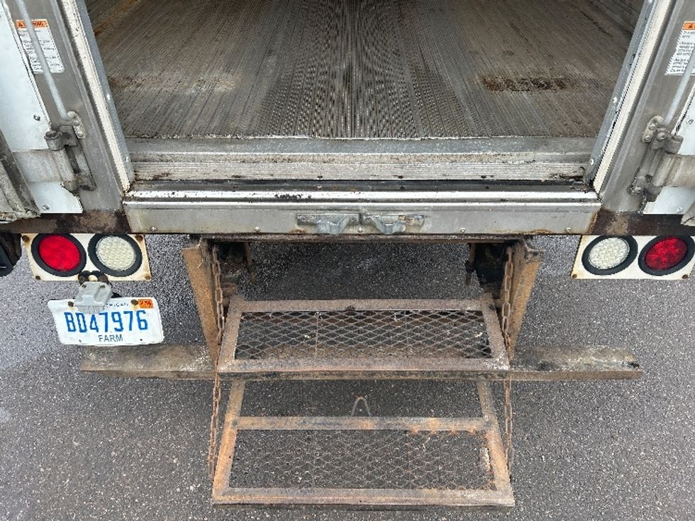 Medium Duty Box Truck-Light and Medium Duty Trucks-International-2020-MV607-Lansing-MI-278,900\n\t\tmiles-$ 23,250 - Image 9