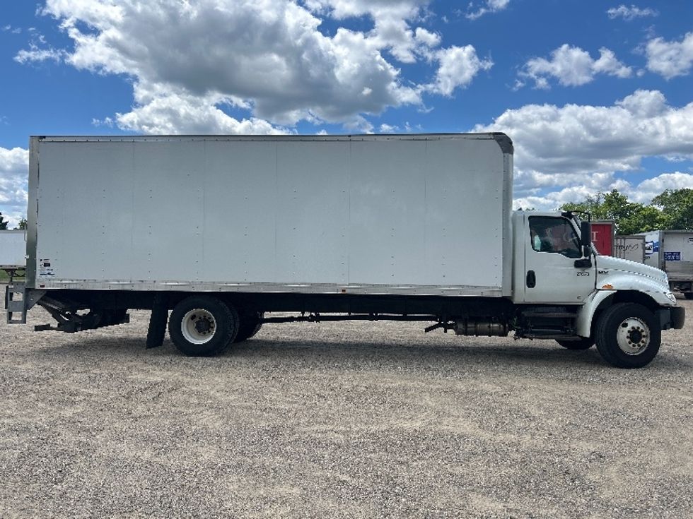 Medium Duty Box Truck-Light and Medium Duty Trucks-International-2020-MV607-Lansing-MI-31,018\n\t\tmiles-$ 62,250 - Image 15