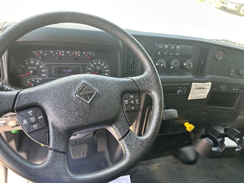 Medium Duty Box Truck-Light and Medium Duty Trucks-International-2020-MV607-Lansing-MI-31,018\n\t\tmiles-$ 62,250 - Image 18