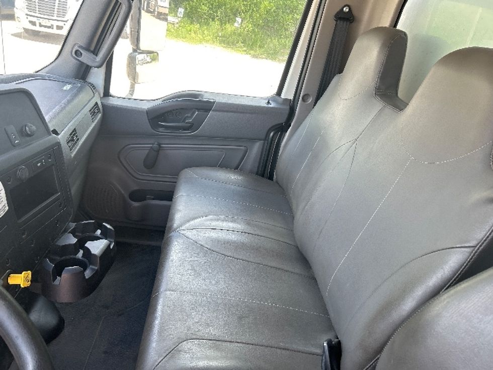 Medium Duty Box Truck-Light and Medium Duty Trucks-International-2020-MV607-Lansing-MI-31,018\n\t\tmiles-$ 62,250 - Image 19