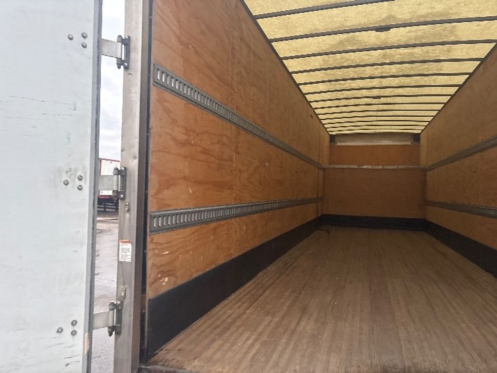 Medium Duty Box Truck-Light and Medium Duty Trucks-International-2020-MV607-Lansing-MI-313,324\n\t\tmiles-$ 29,250 - Image 11