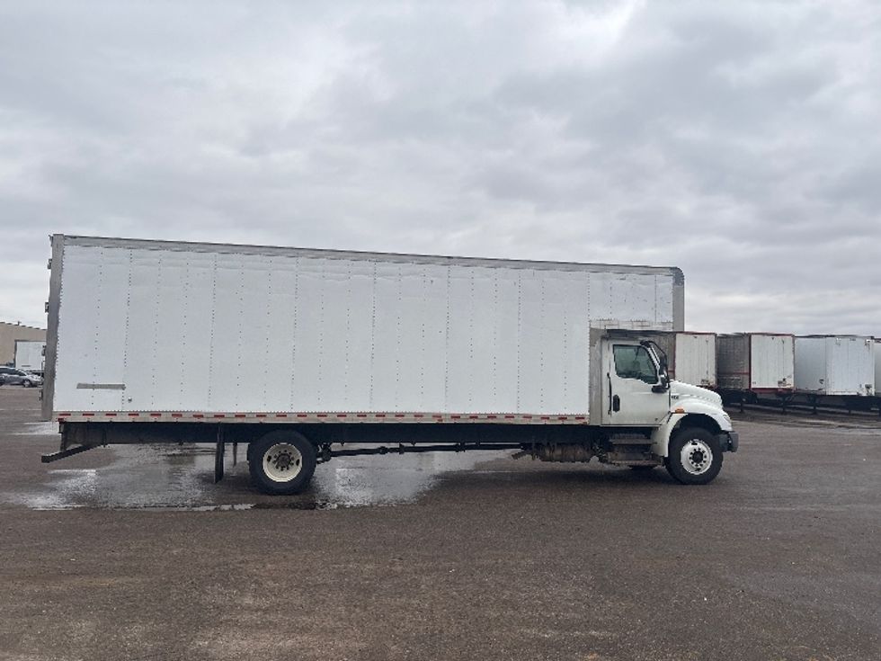Medium Duty Box Truck-Light and Medium Duty Trucks-International-2020-MV607-Lansing-MI-313,324\n\t\tmiles-$ 29,250 - Image 15