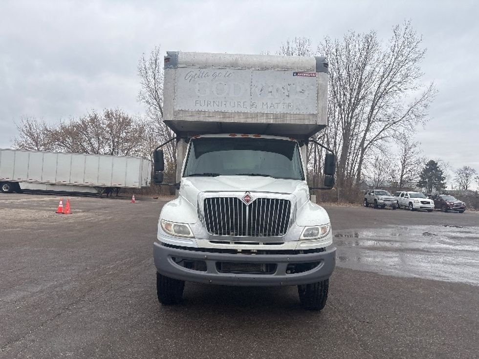 Medium Duty Box Truck-Light and Medium Duty Trucks-International-2020-MV607-Lansing-MI-313,324\n\t\tmiles-$ 29,250 - Image 2