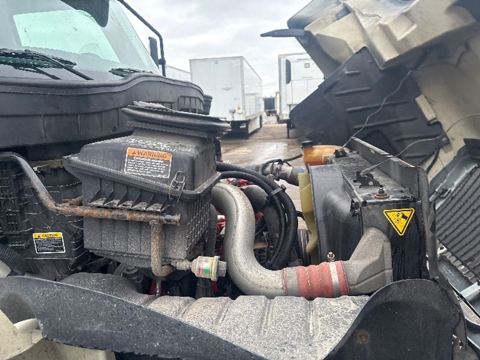 Medium Duty Box Truck-Light and Medium Duty Trucks-International-2020-MV607-Lansing-MI-313,324\n\t\tmiles-$ 29,250 - Image 23